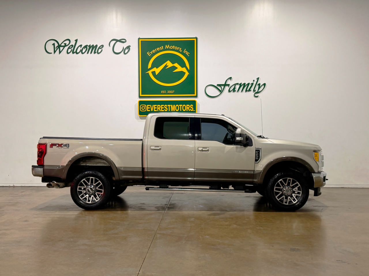 Ford Super Duty F-250 SRW  2017