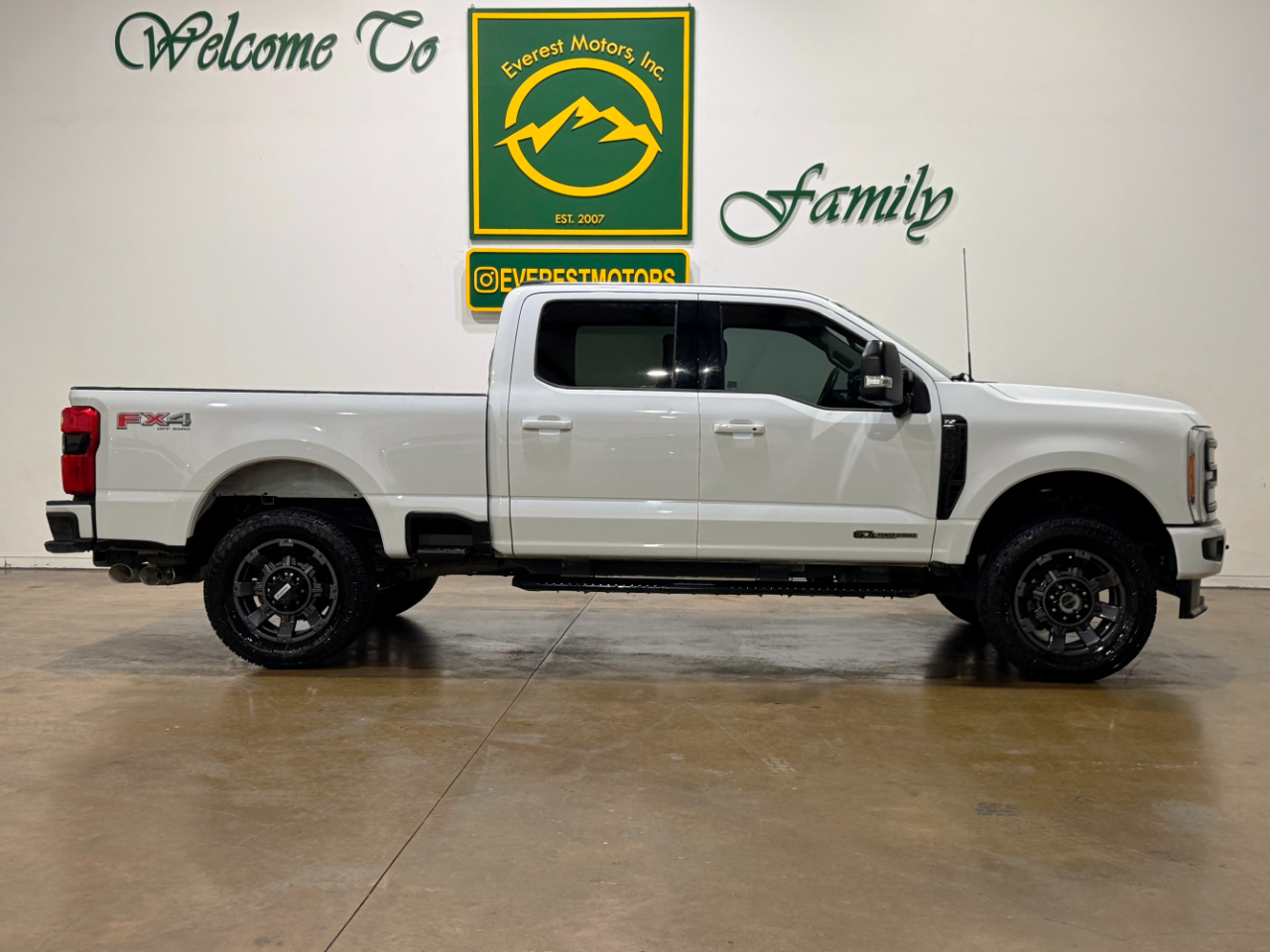 Ford Super Duty F-250 SRW  2023