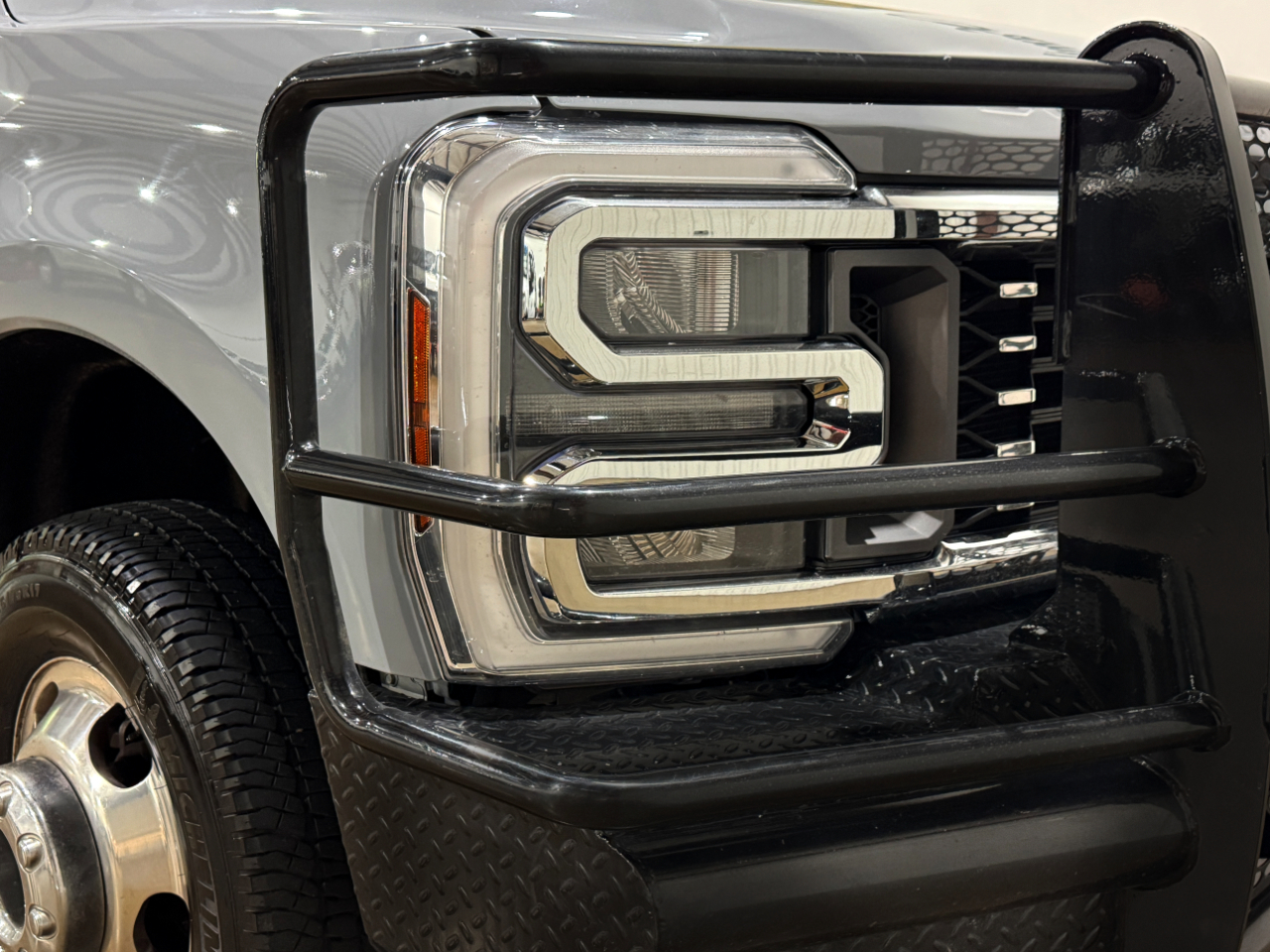 Ford Super Duty F-350 DRW  2024