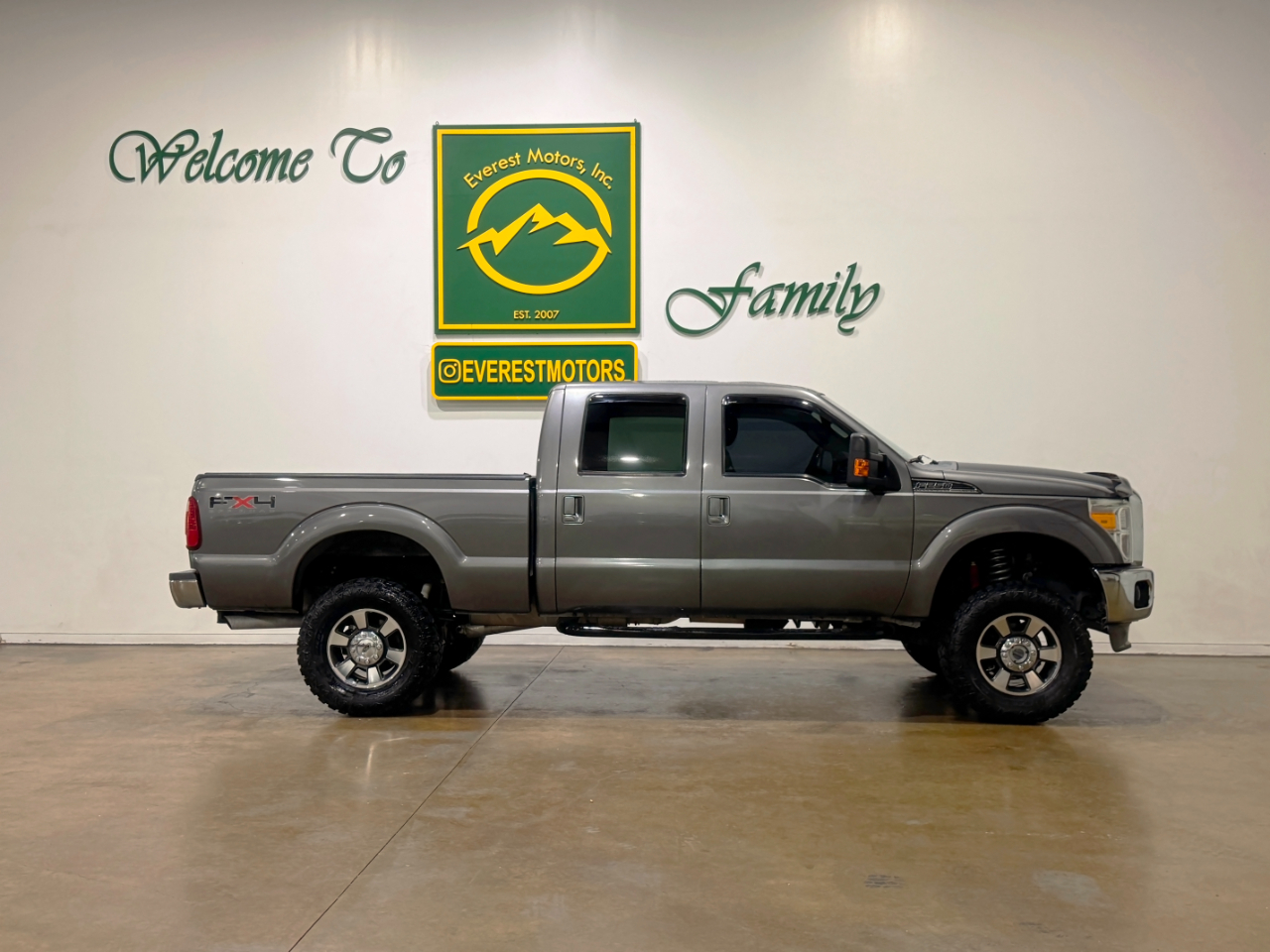 Ford Super Duty F-250 SRW  2011