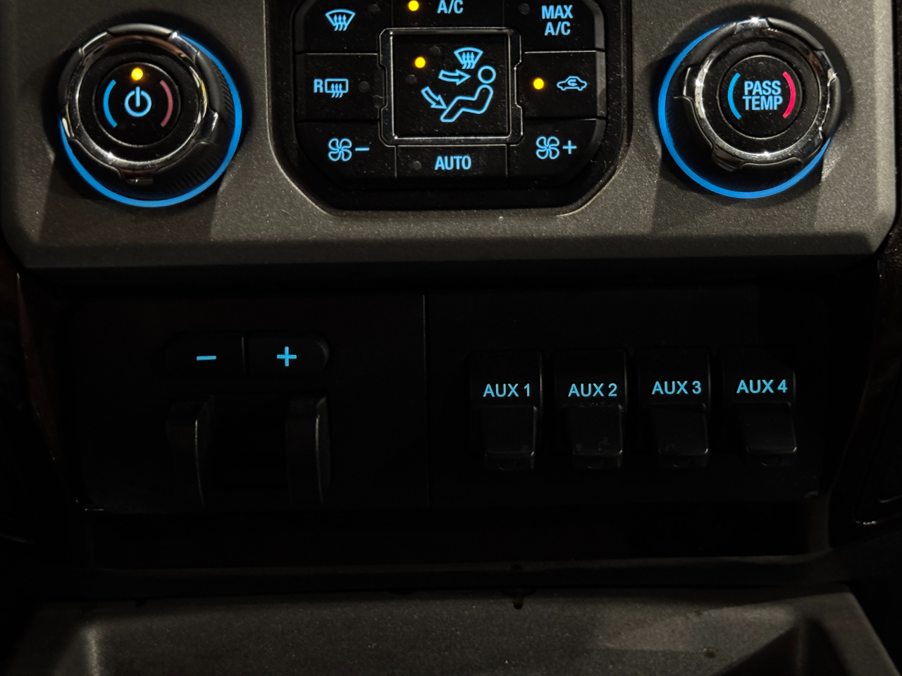 Ford Super Duty F-350 SRW  2016