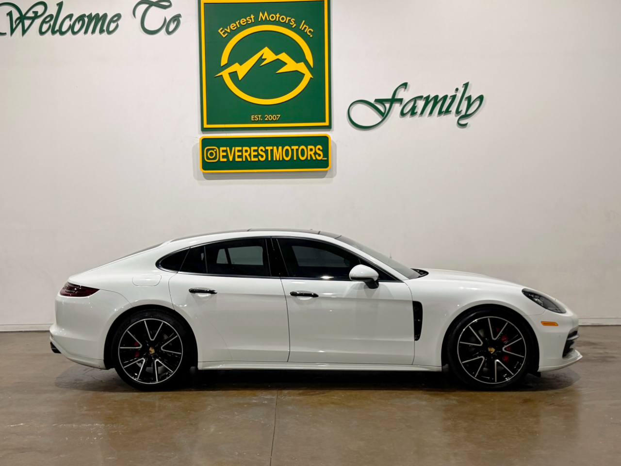 Porsche Panamera  2018
