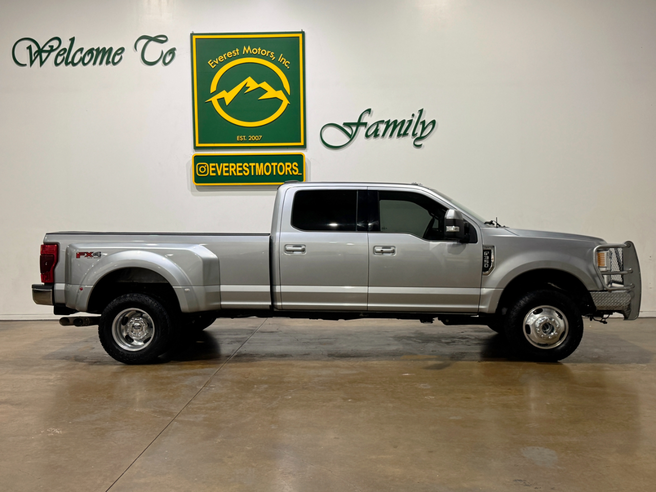 Ford Super Duty F-350 DRW  2022