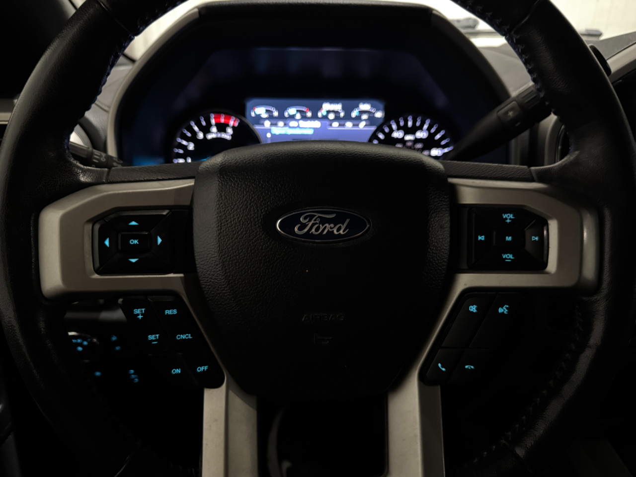 Ford Super Duty F-350 DRW  2022