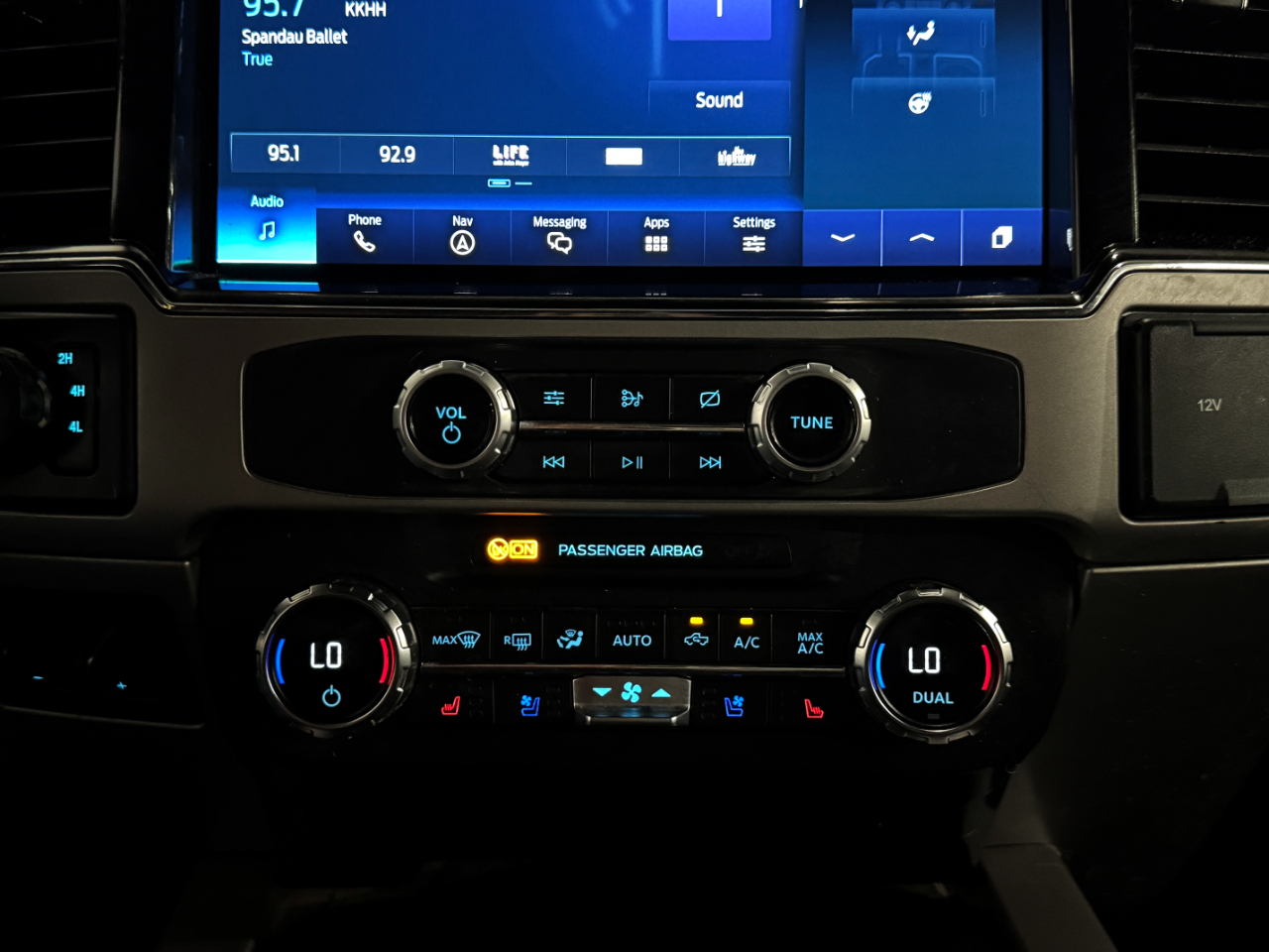 Ford Super Duty F-350 DRW  2022
