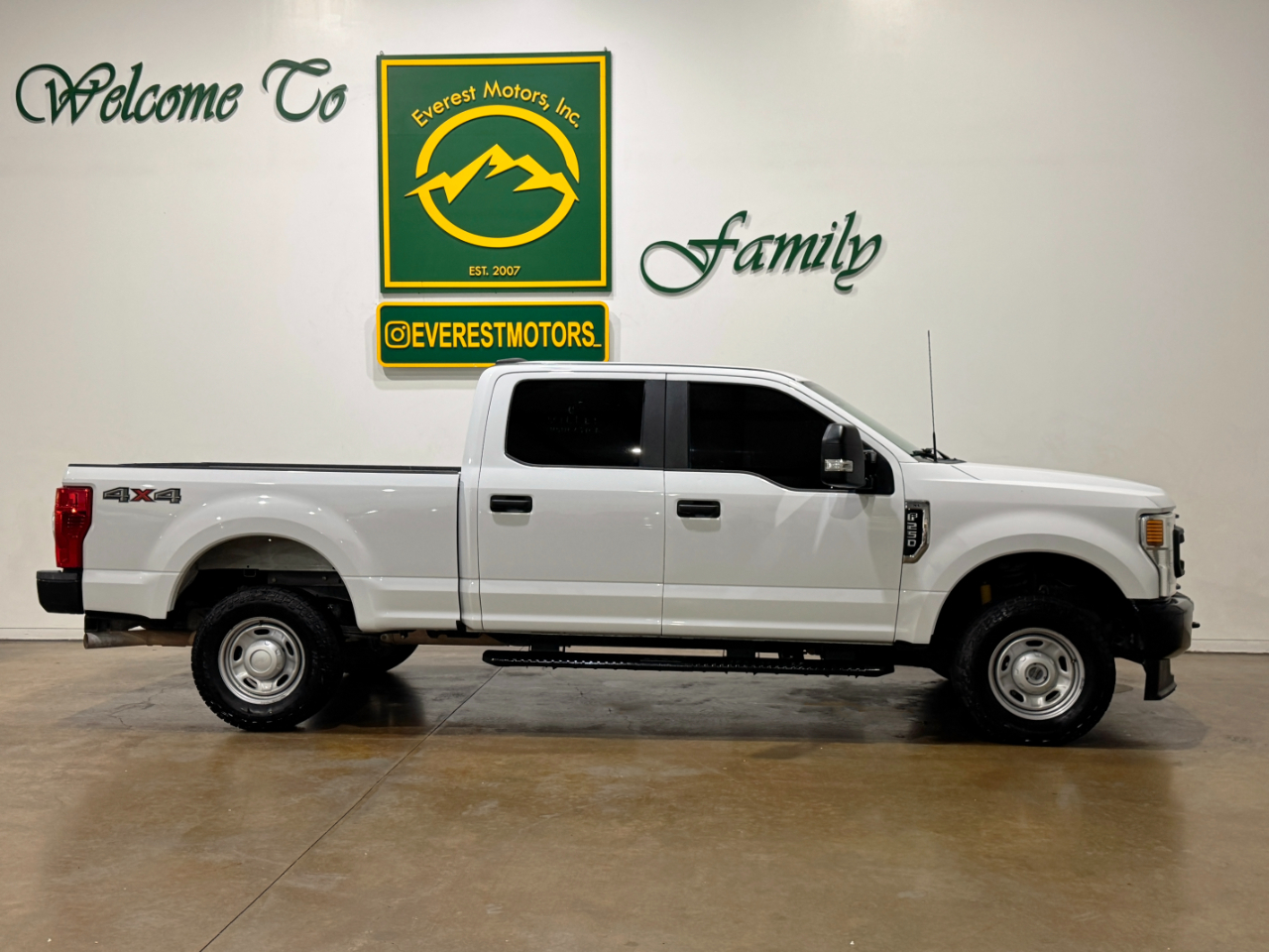 Ford Super Duty F-250 SRW  2022
