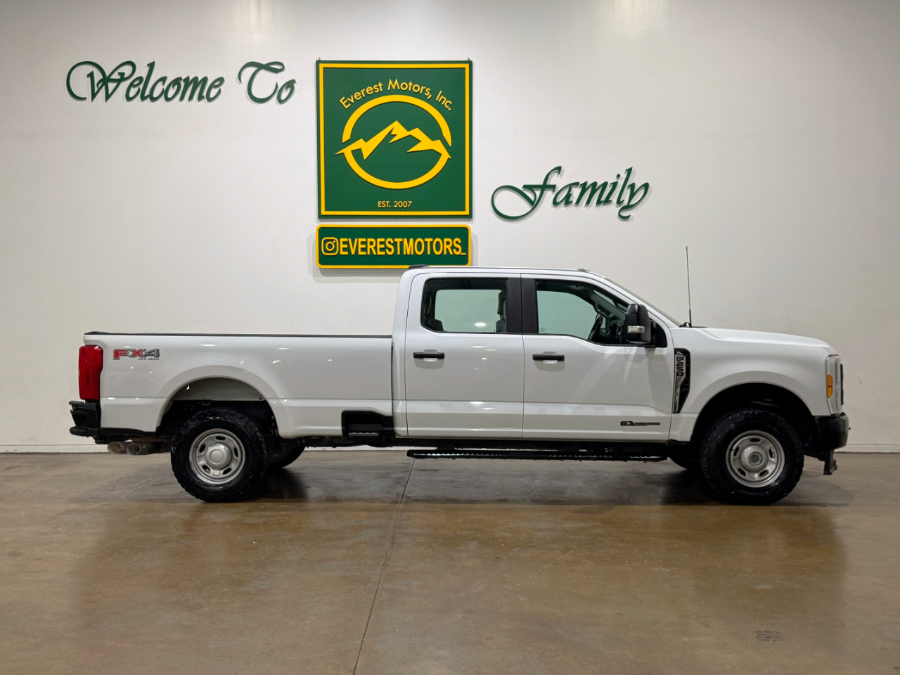 Ford Super Duty F-250 SRW  2023