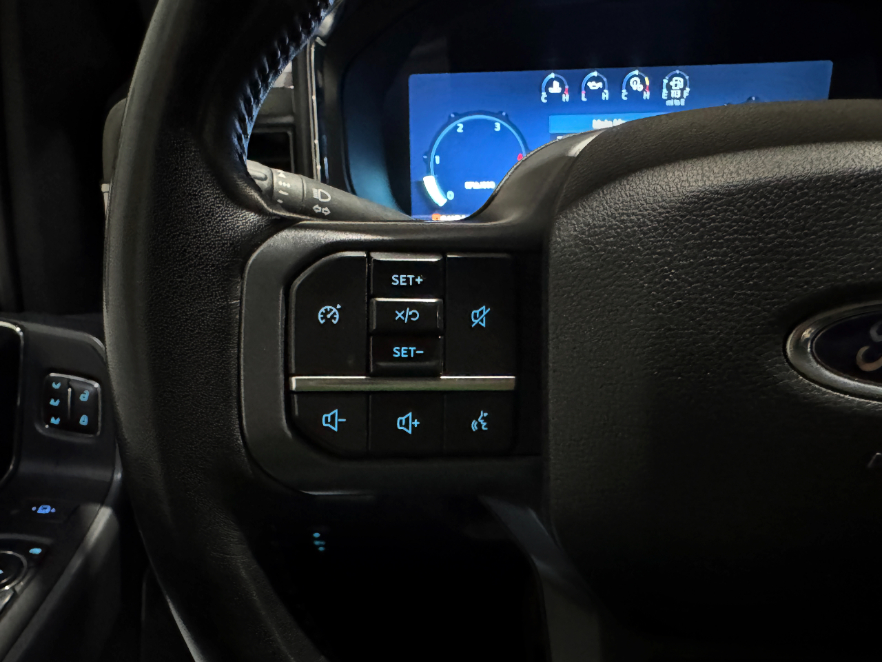 Ford Super Duty F-350 DRW  2023