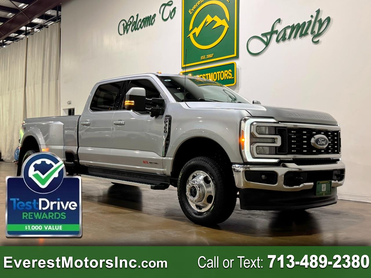 2023 Ford Super Duty F-350 DRW LARIAT 4X4 CREWCAB 6.7L V8 HO DIESEL 1OWNER FX4
