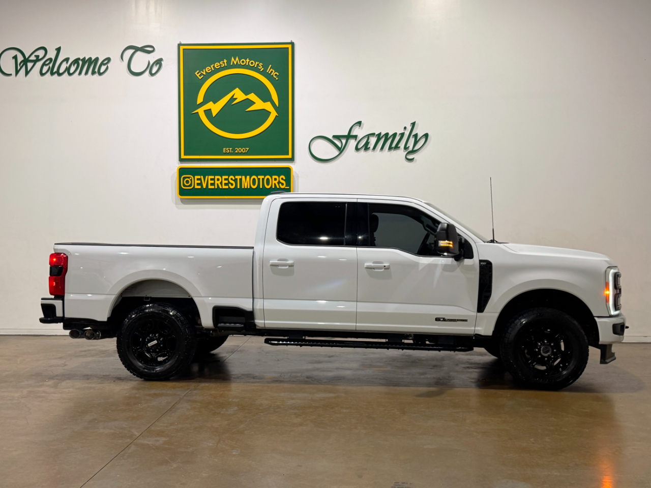 Ford Super Duty F-250 SRW  2023