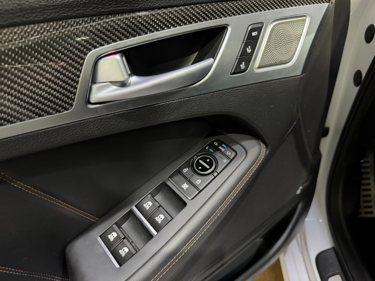 Genesis G80  2018
