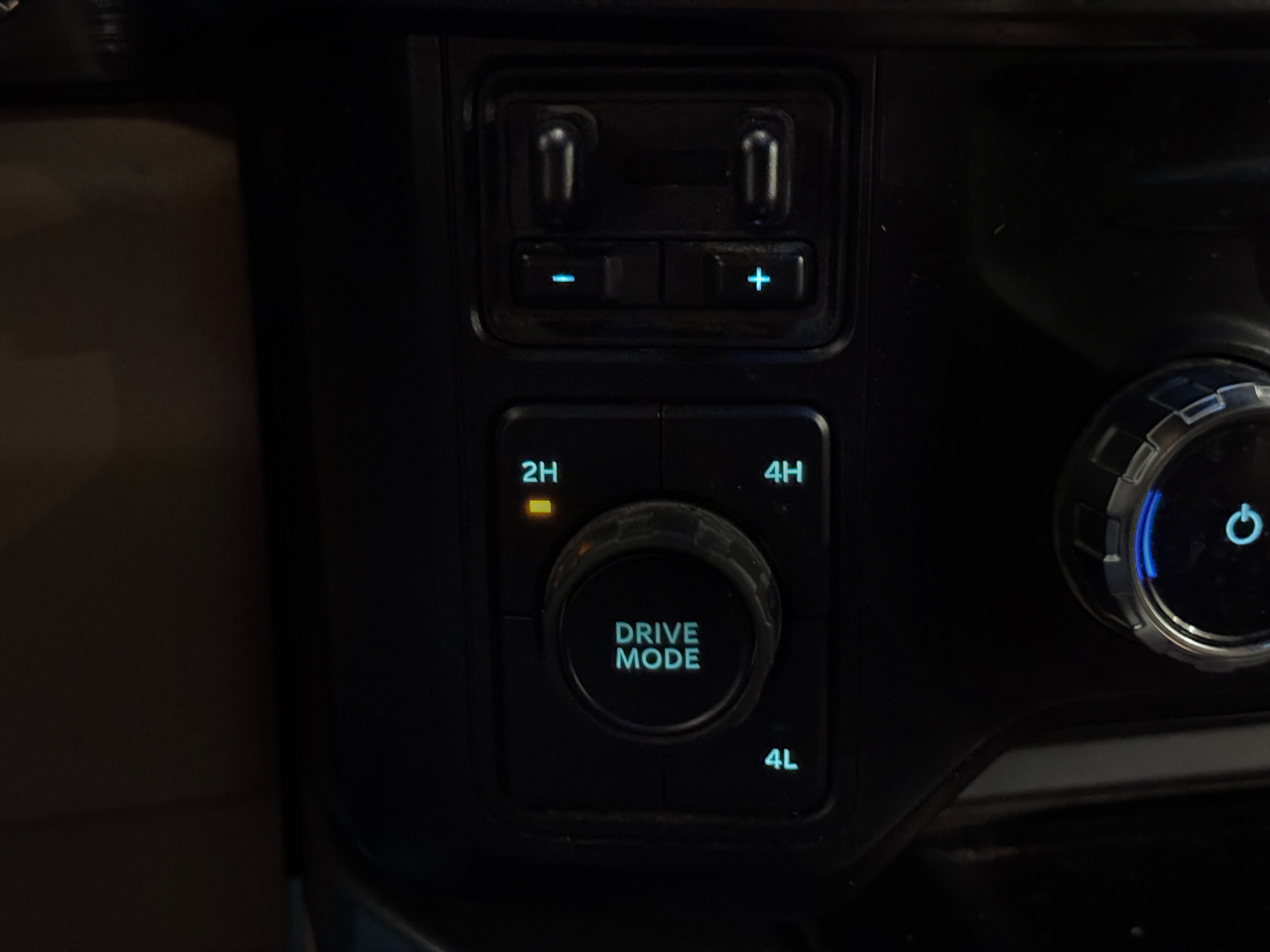 Ford Super Duty F-350 DRW  2024