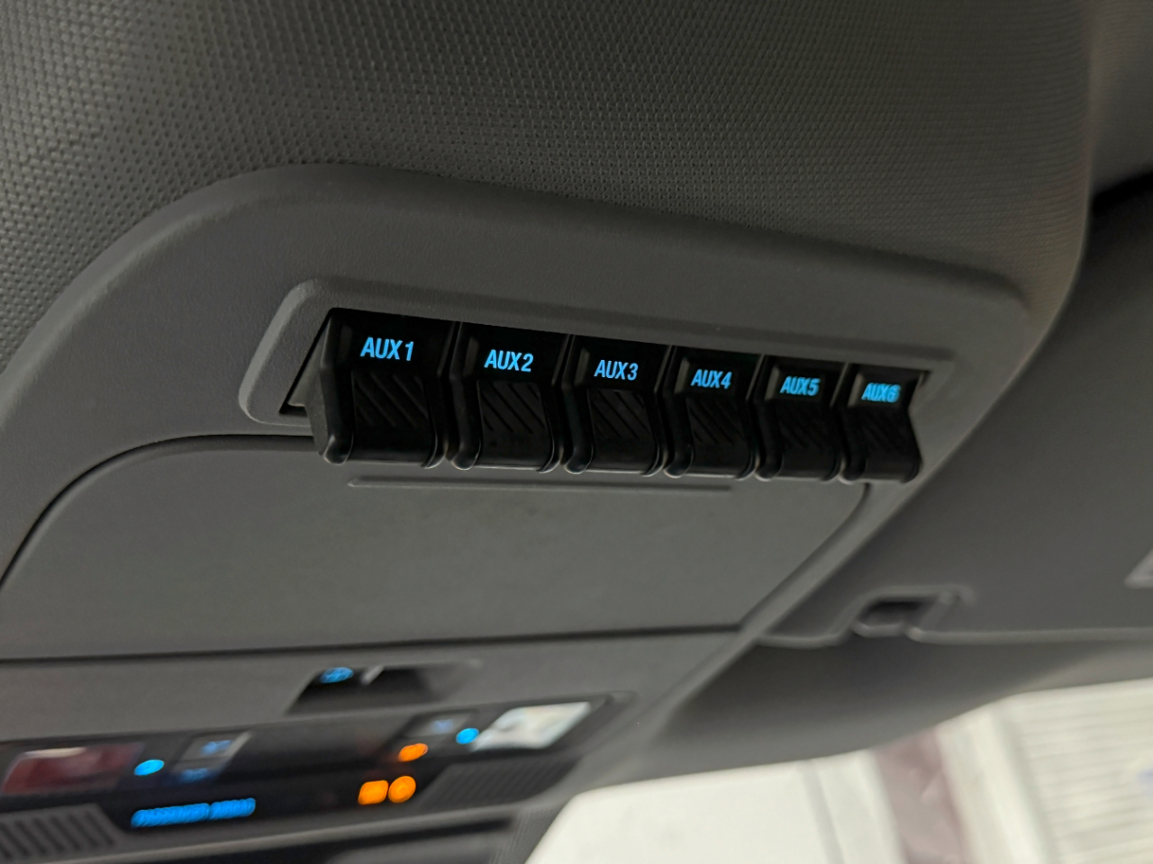 Ford Super Duty F-350 DRW  2024
