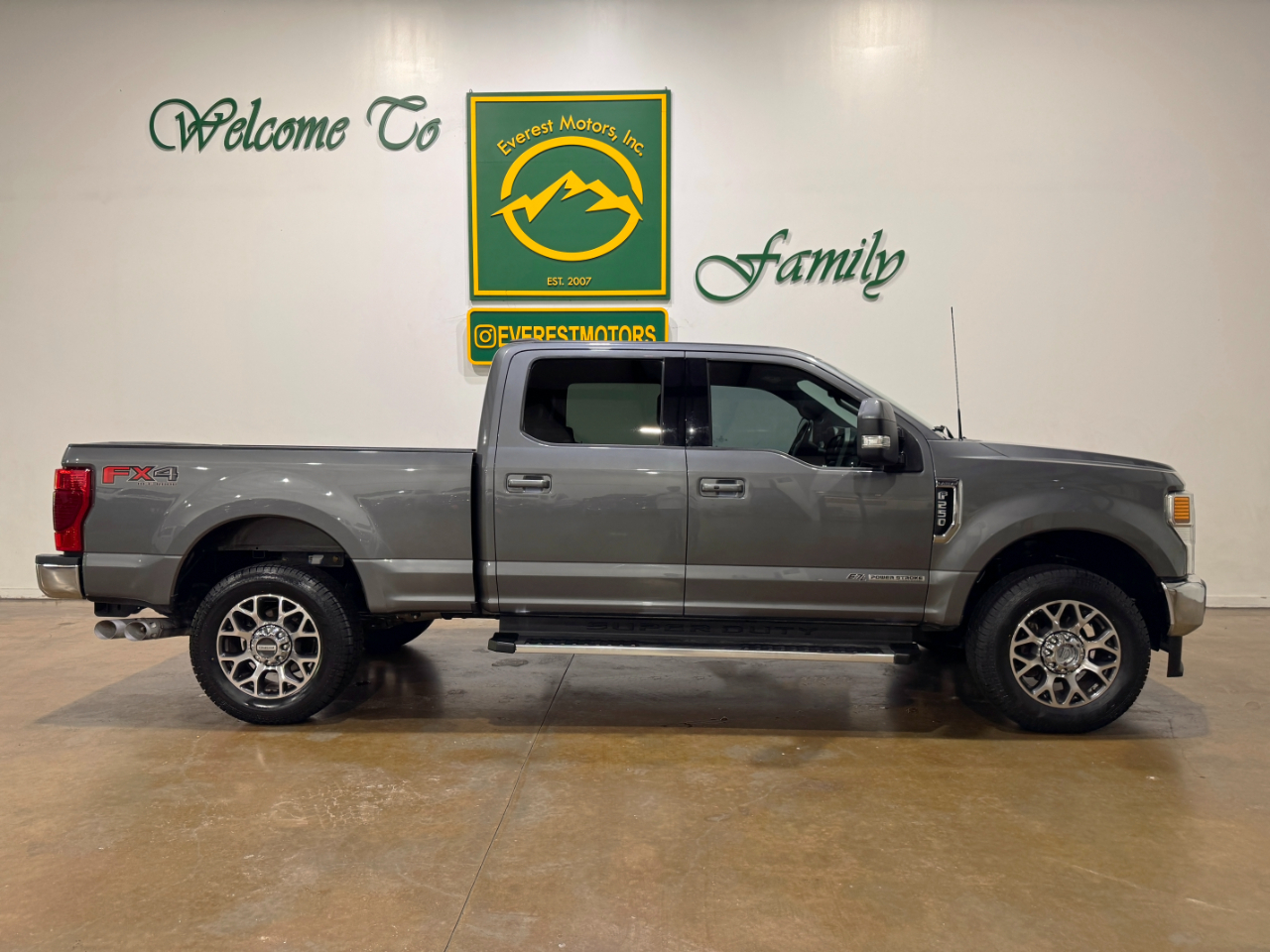 Ford Super Duty F-250 SRW  2022