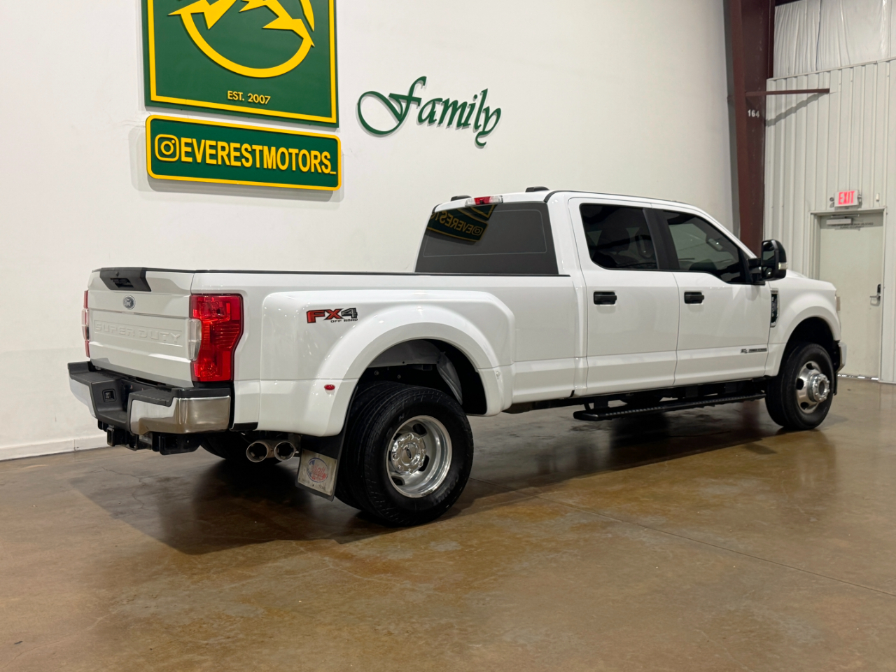 Ford Super Duty F-350 DRW  2022