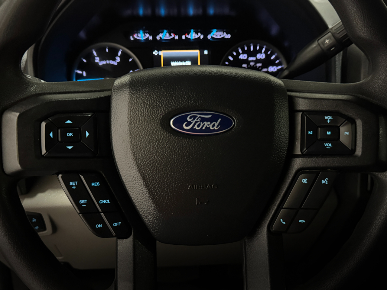 Ford Super Duty F-350 DRW  2022