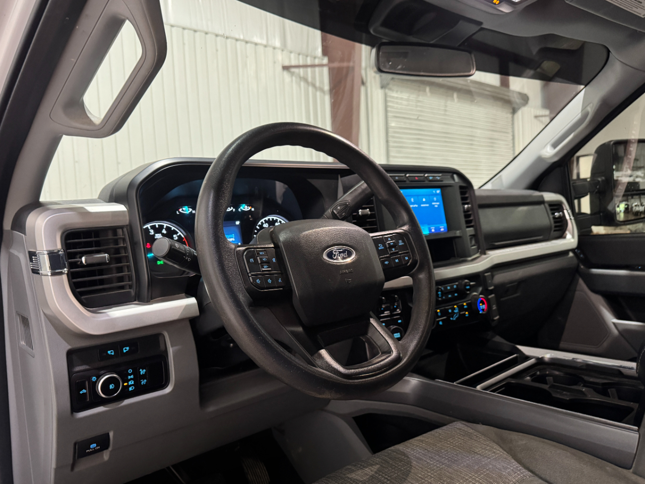 Ford Super Duty F-250 SRW  2023