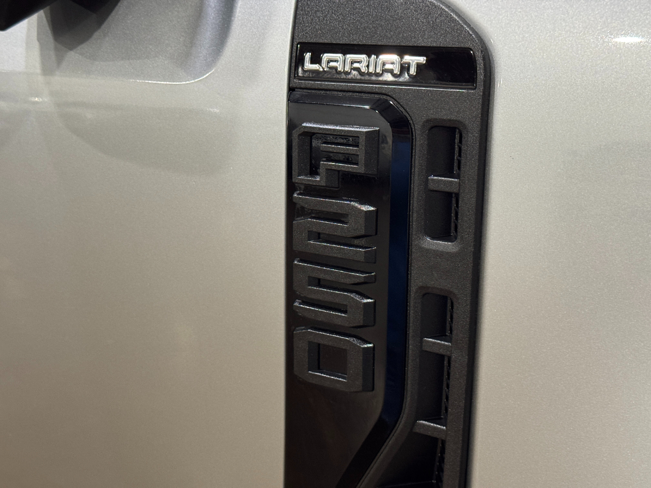 Ford Super Duty F-250 SRW  2024