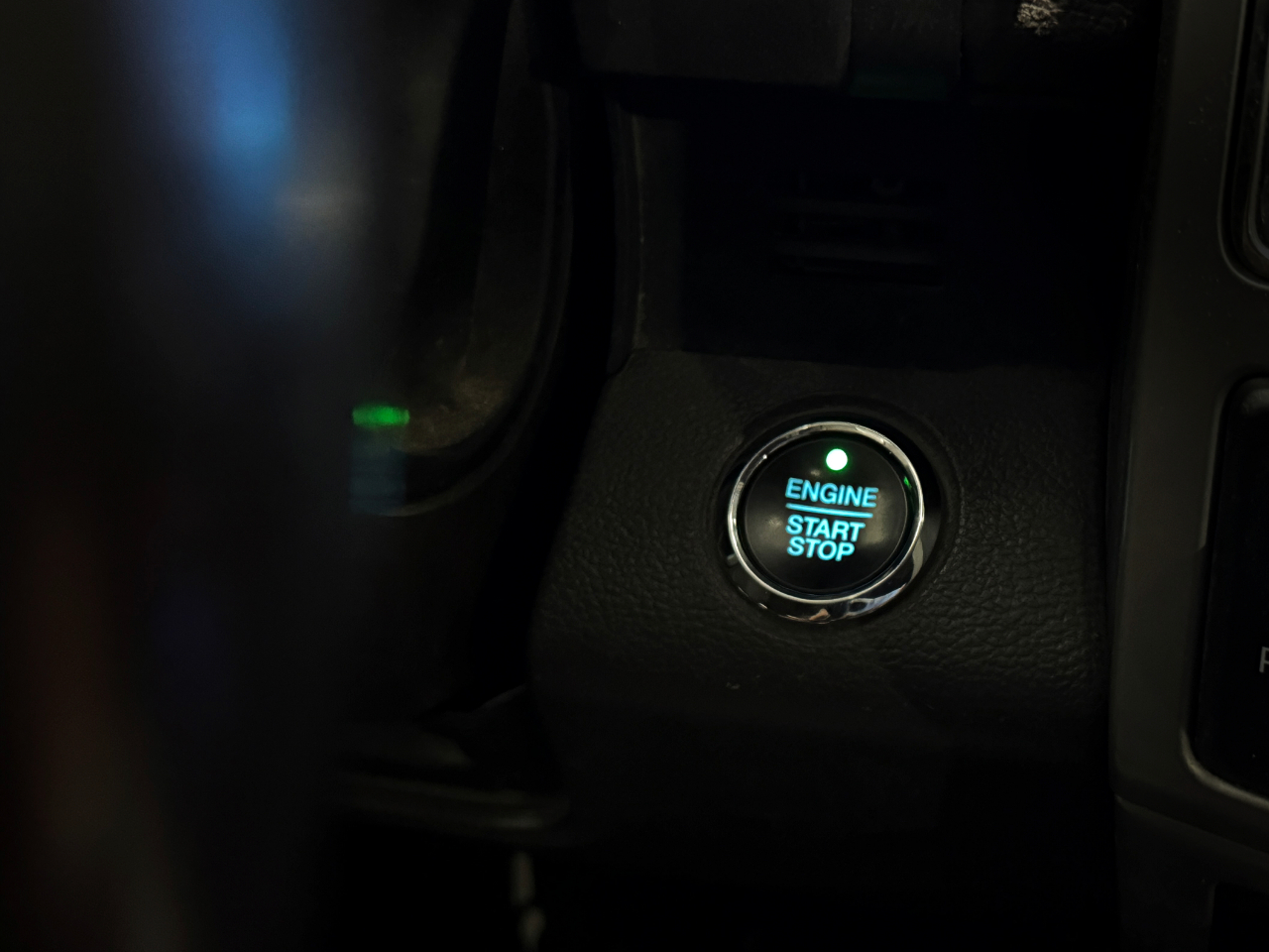 Ford Super Duty F-350 SRW  2022