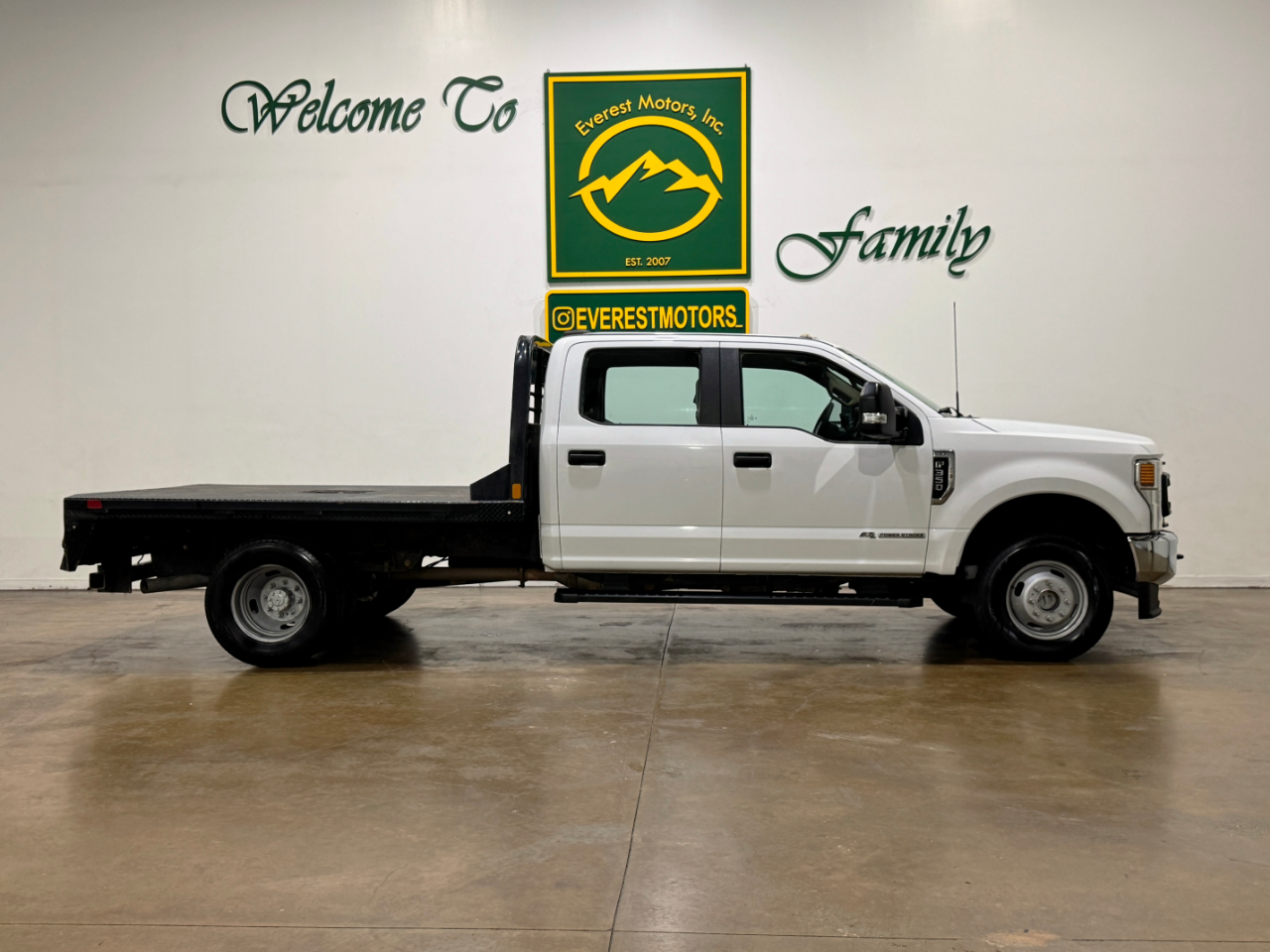 Ford Super Duty F-350 DRW  2022