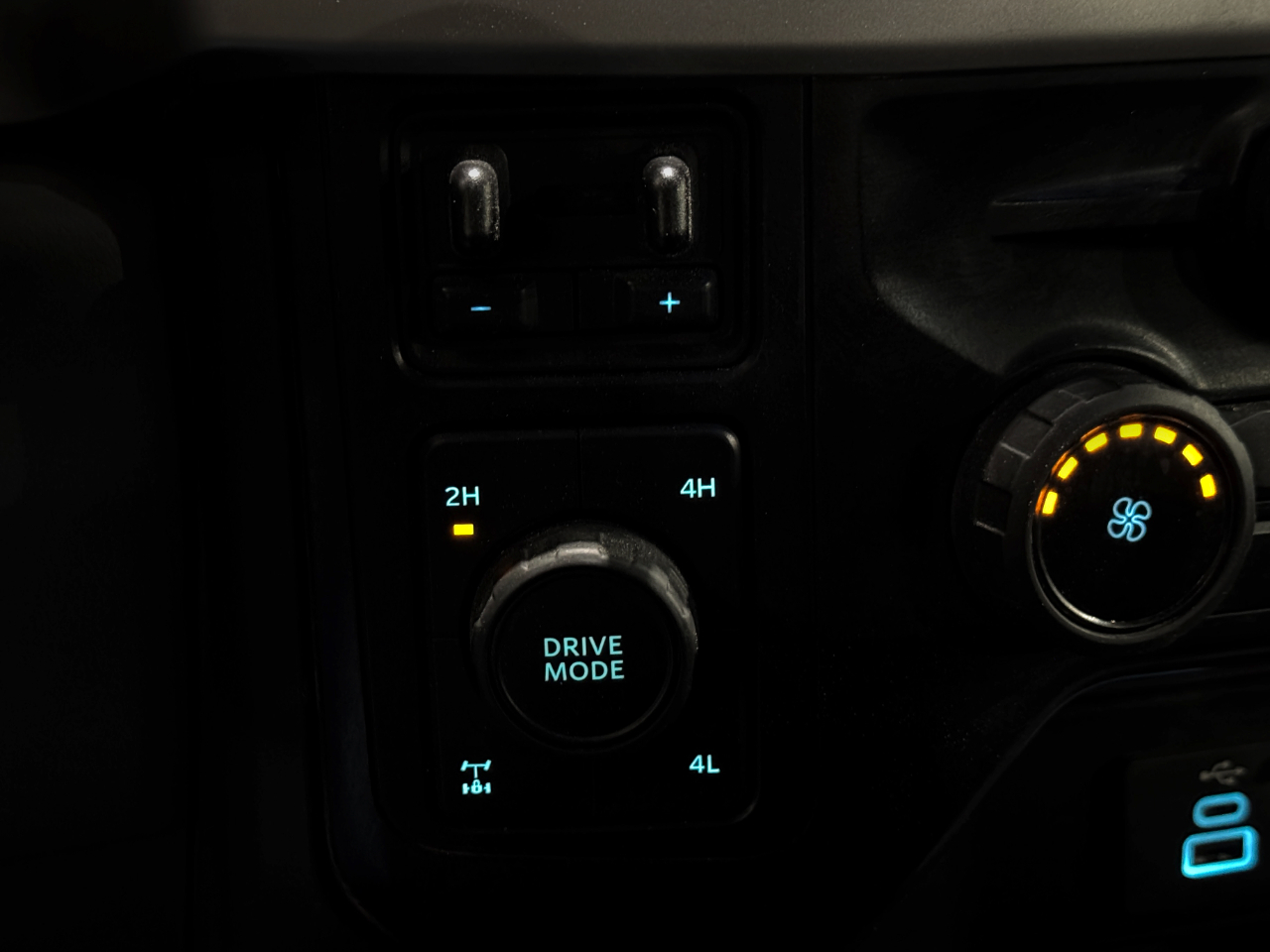 Ford Super Duty F-250 SRW  2024