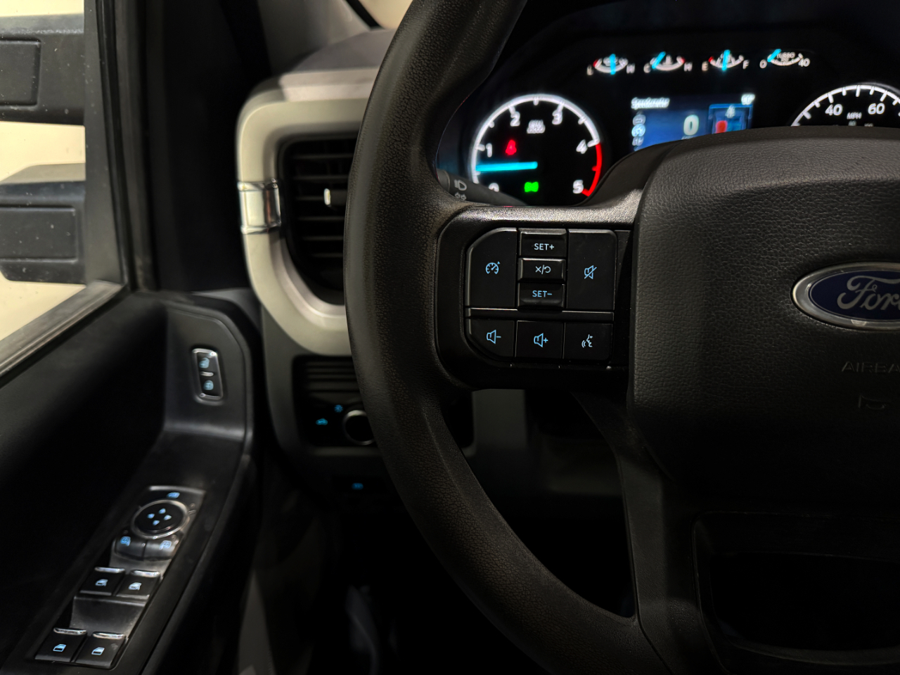 Ford Super Duty F-250 SRW  2024