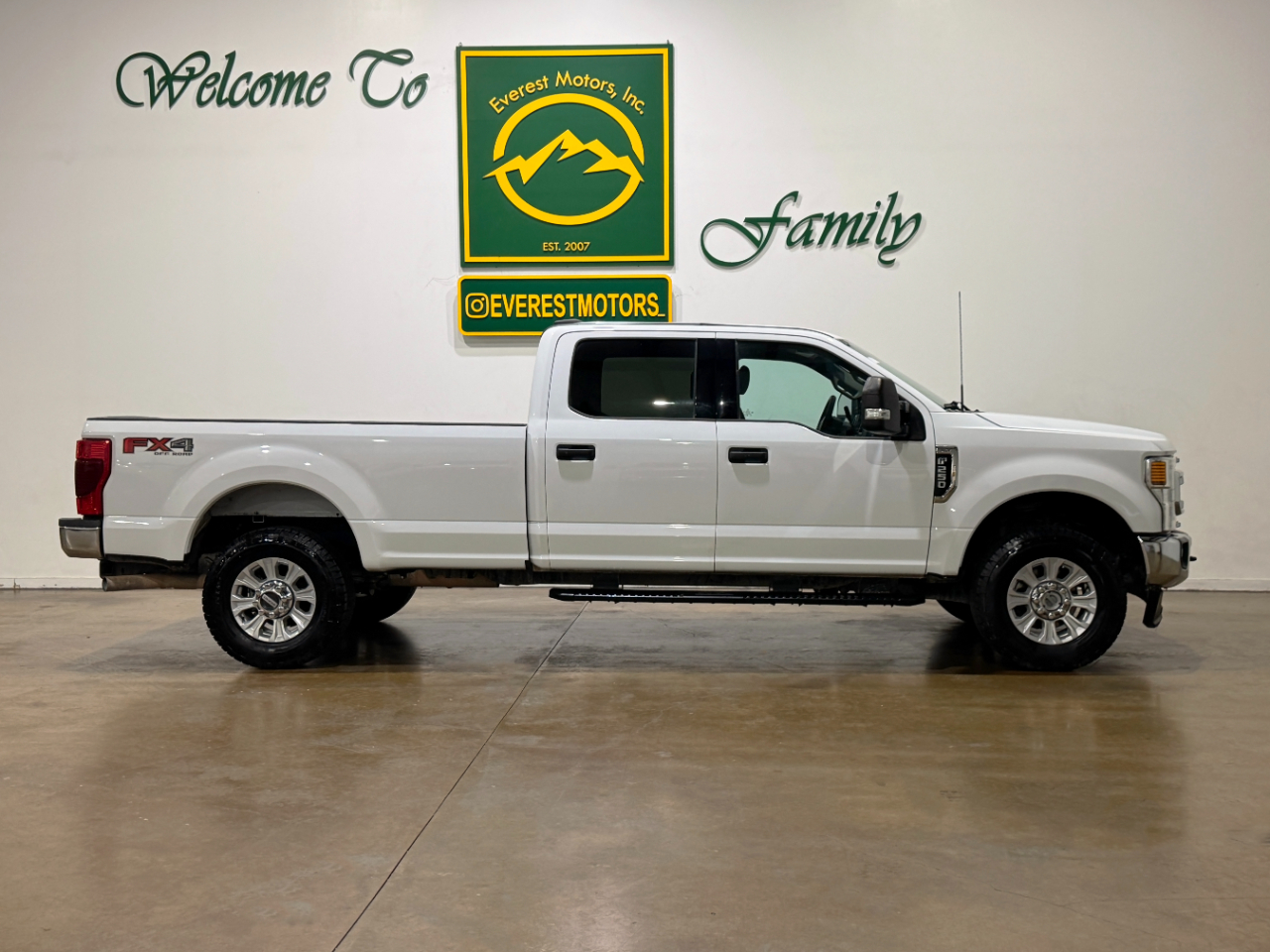 Ford Super Duty F-250 SRW  2022