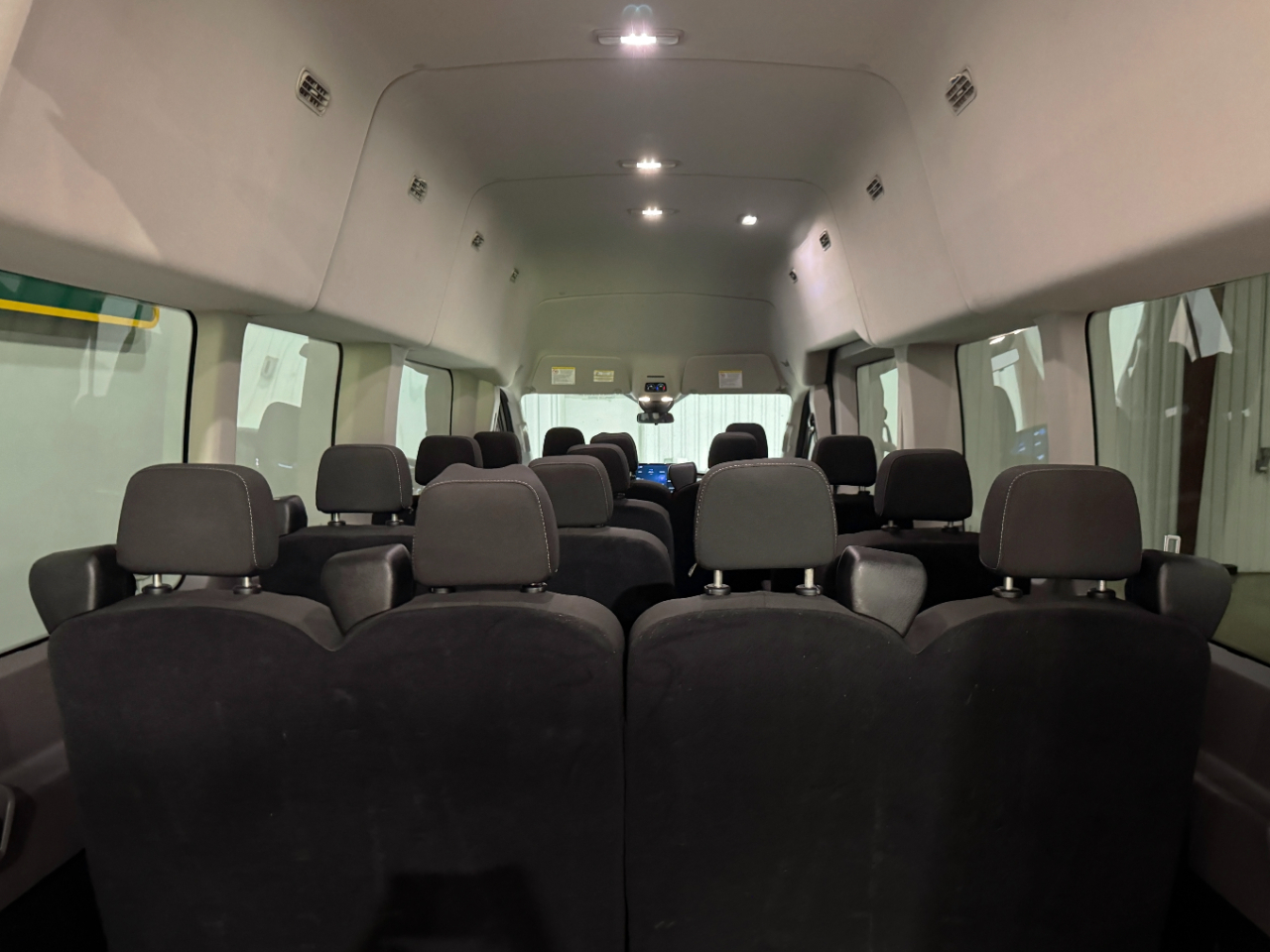 Ford Transit Passenger Wagon  2023