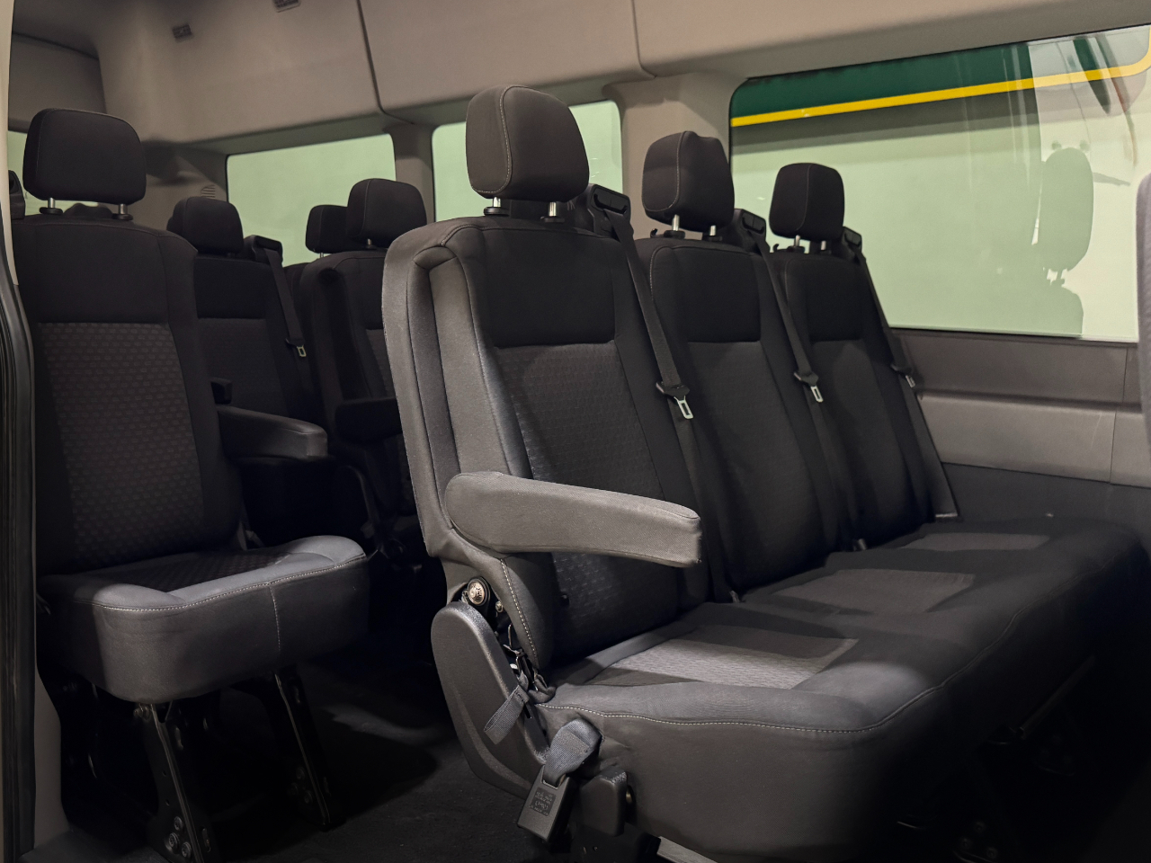 Ford Transit Passenger Wagon  2023