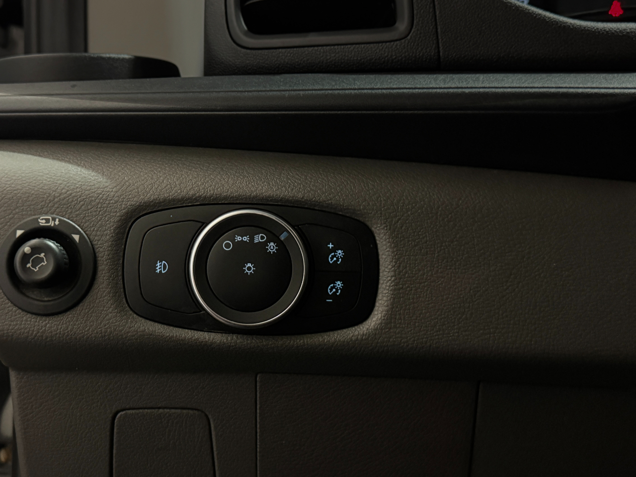 Ford Transit Passenger Wagon  2023