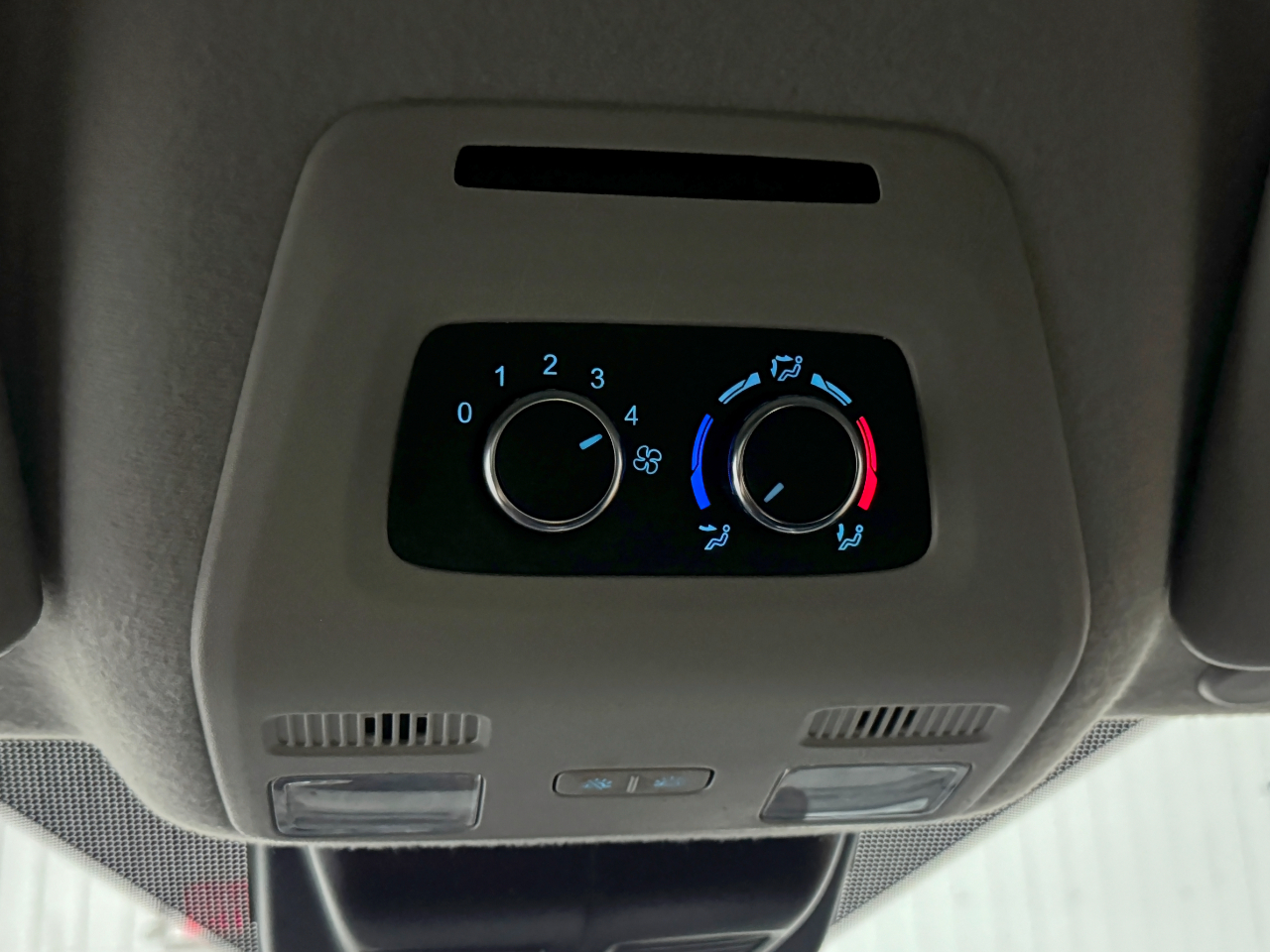 Ford Transit Passenger Wagon  2023