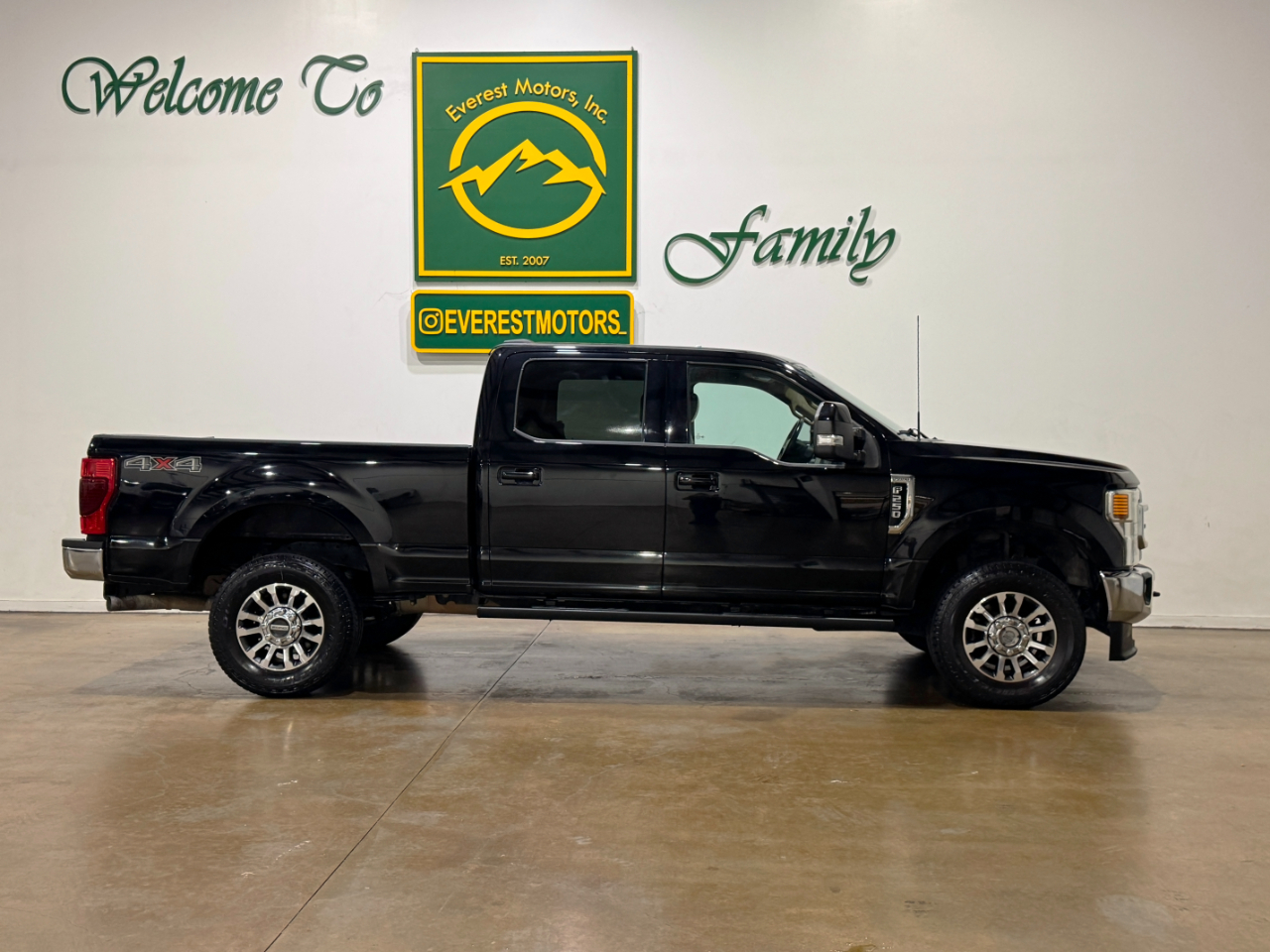 Ford Super Duty F-250 SRW  2022