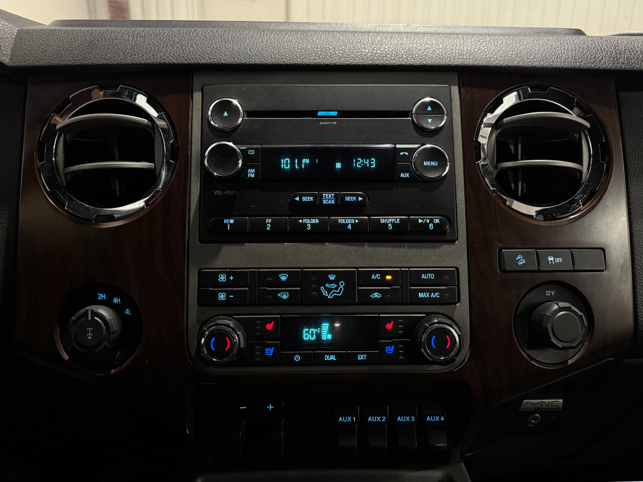 Ford Super Duty F-250 SRW  2012