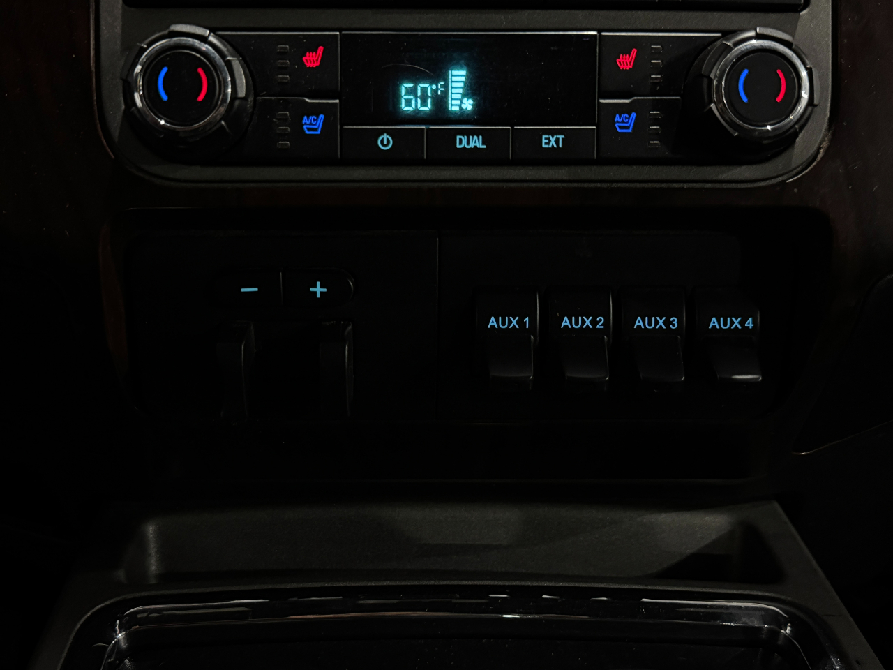 Ford Super Duty F-250 SRW  2012