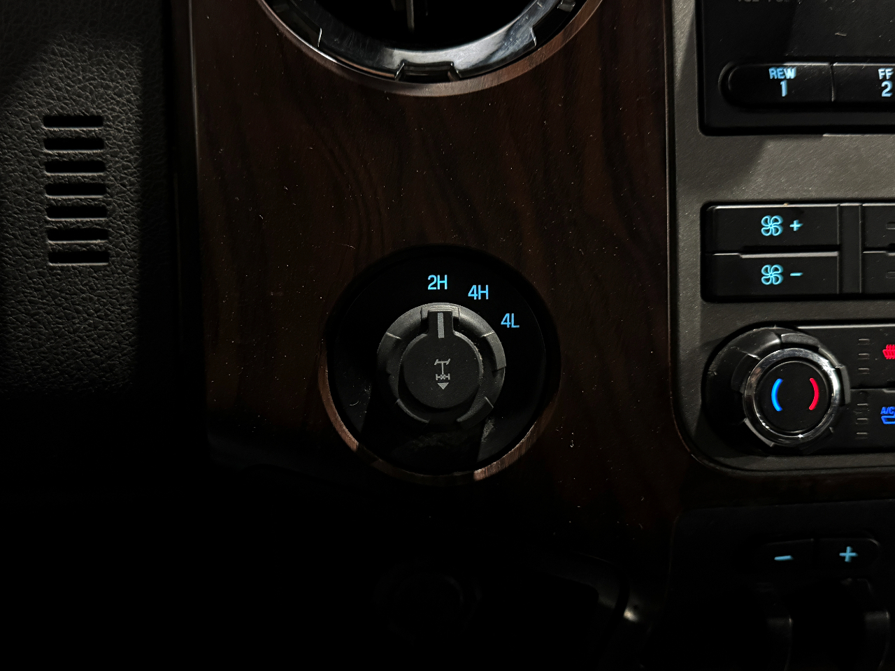 Ford Super Duty F-250 SRW  2012
