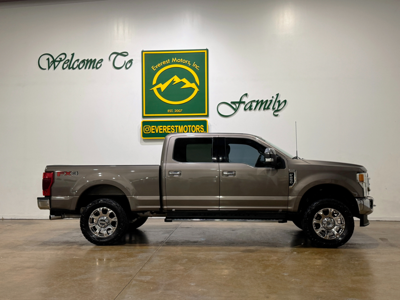 Ford Super Duty F-250 SRW  2022