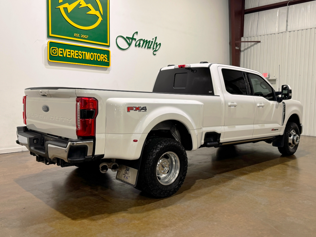 Ford Super Duty F-350 DRW  2023