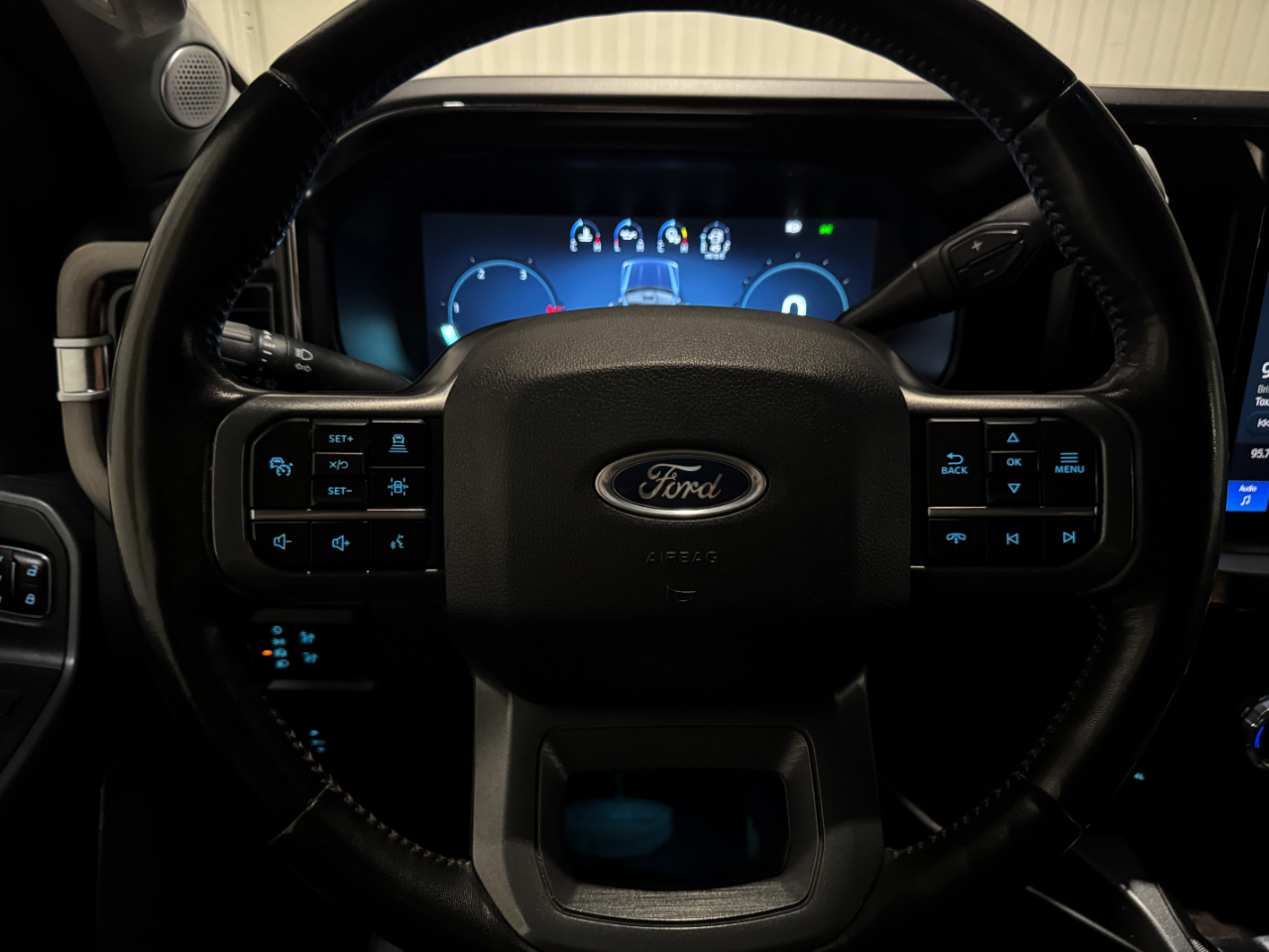 Ford Super Duty F-350 DRW  2023