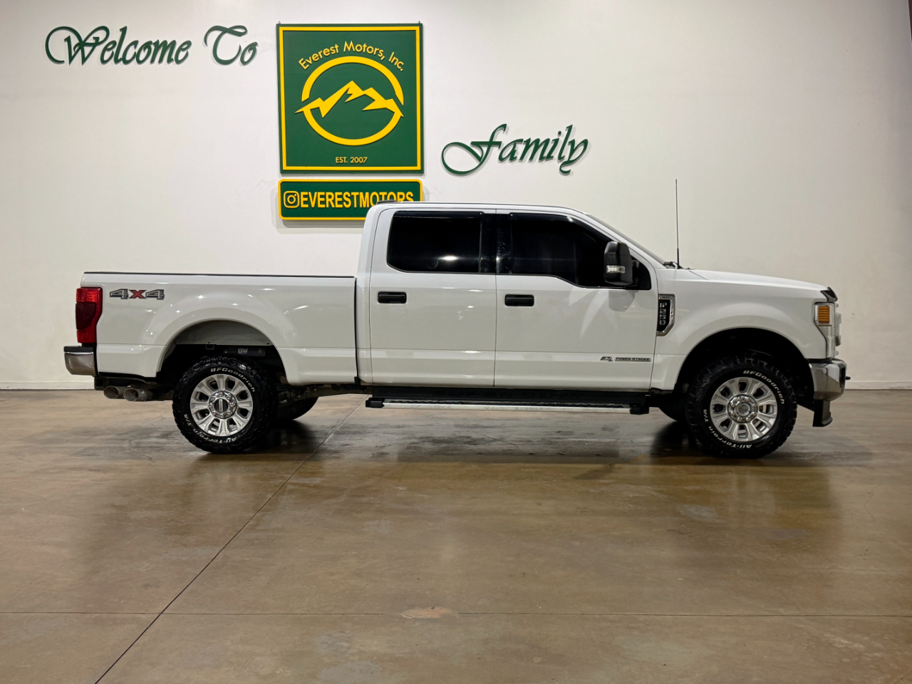 Ford Super Duty F-250 SRW  2022