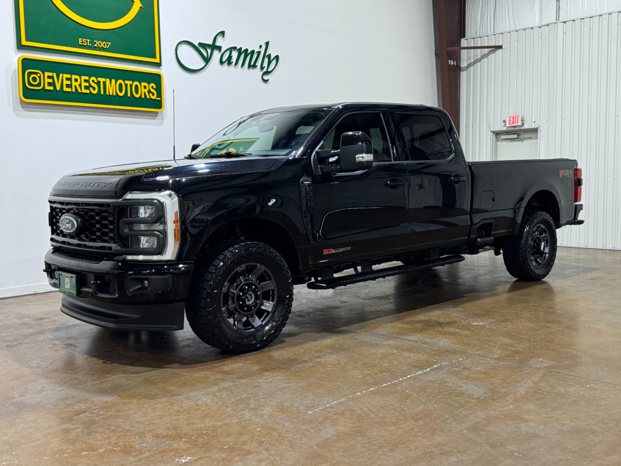 Ford Super Duty F-350 SRW  2023