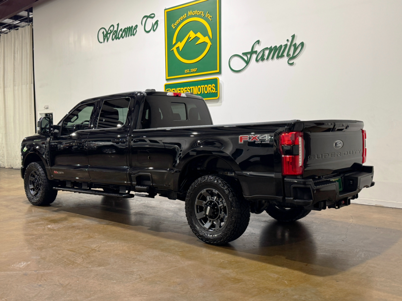 Ford Super Duty F-350 SRW  2023