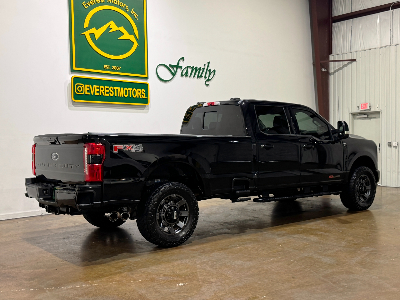 Ford Super Duty F-350 SRW  2023