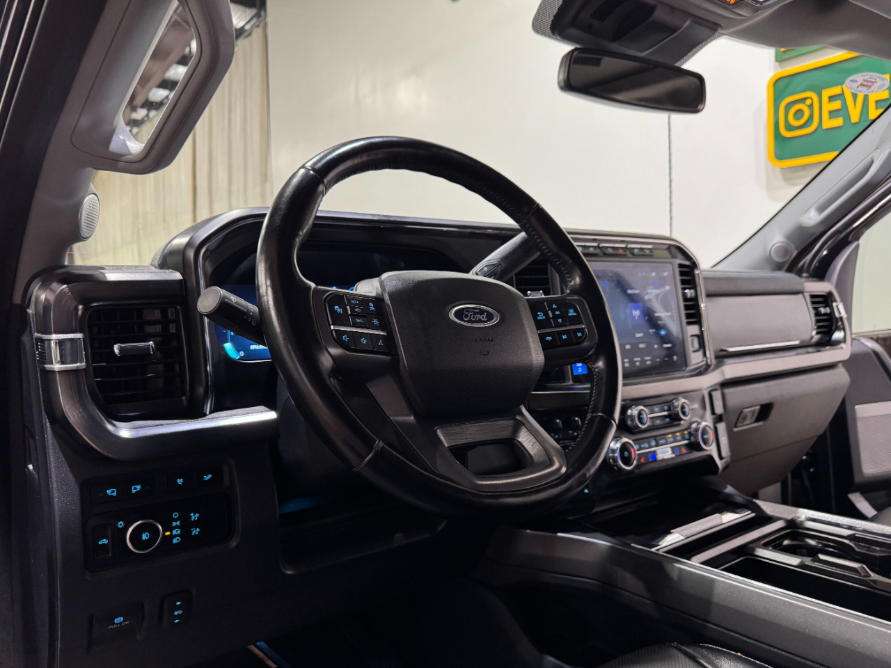 Ford Super Duty F-350 SRW  2023