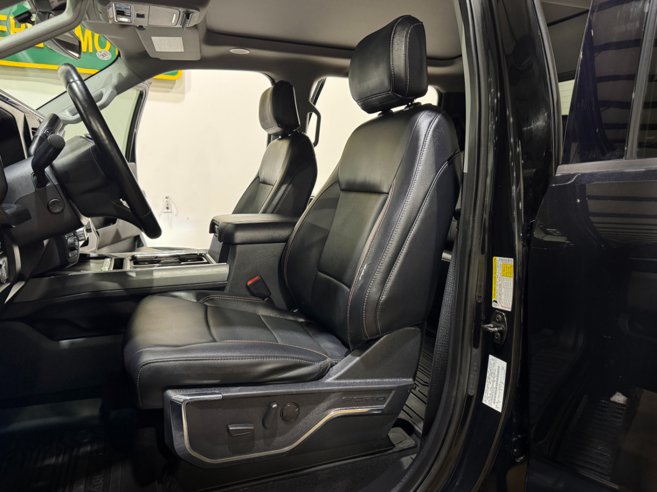 Ford Super Duty F-350 SRW  2023