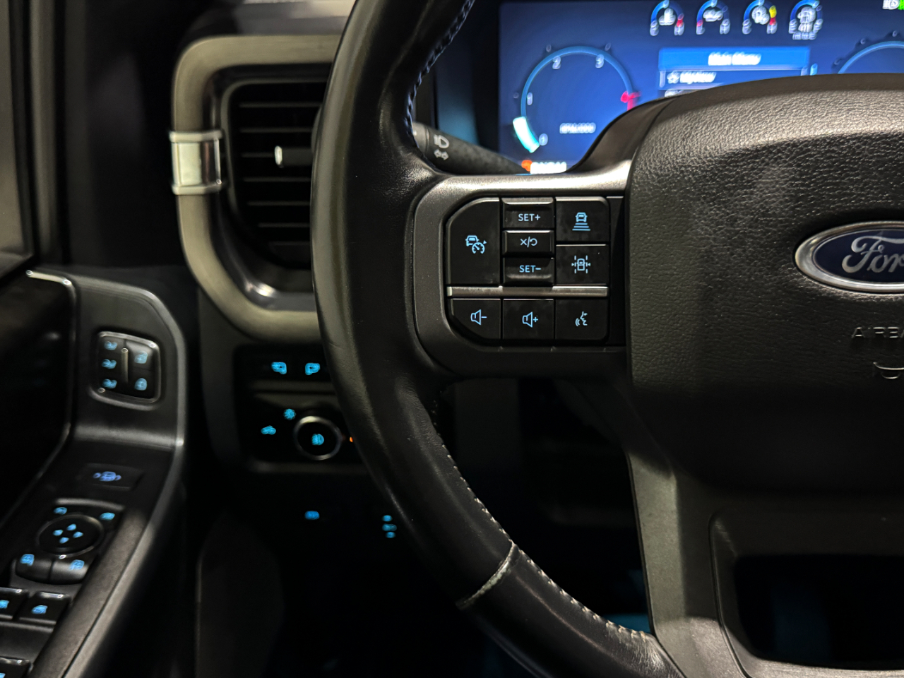 Ford Super Duty F-350 SRW  2023