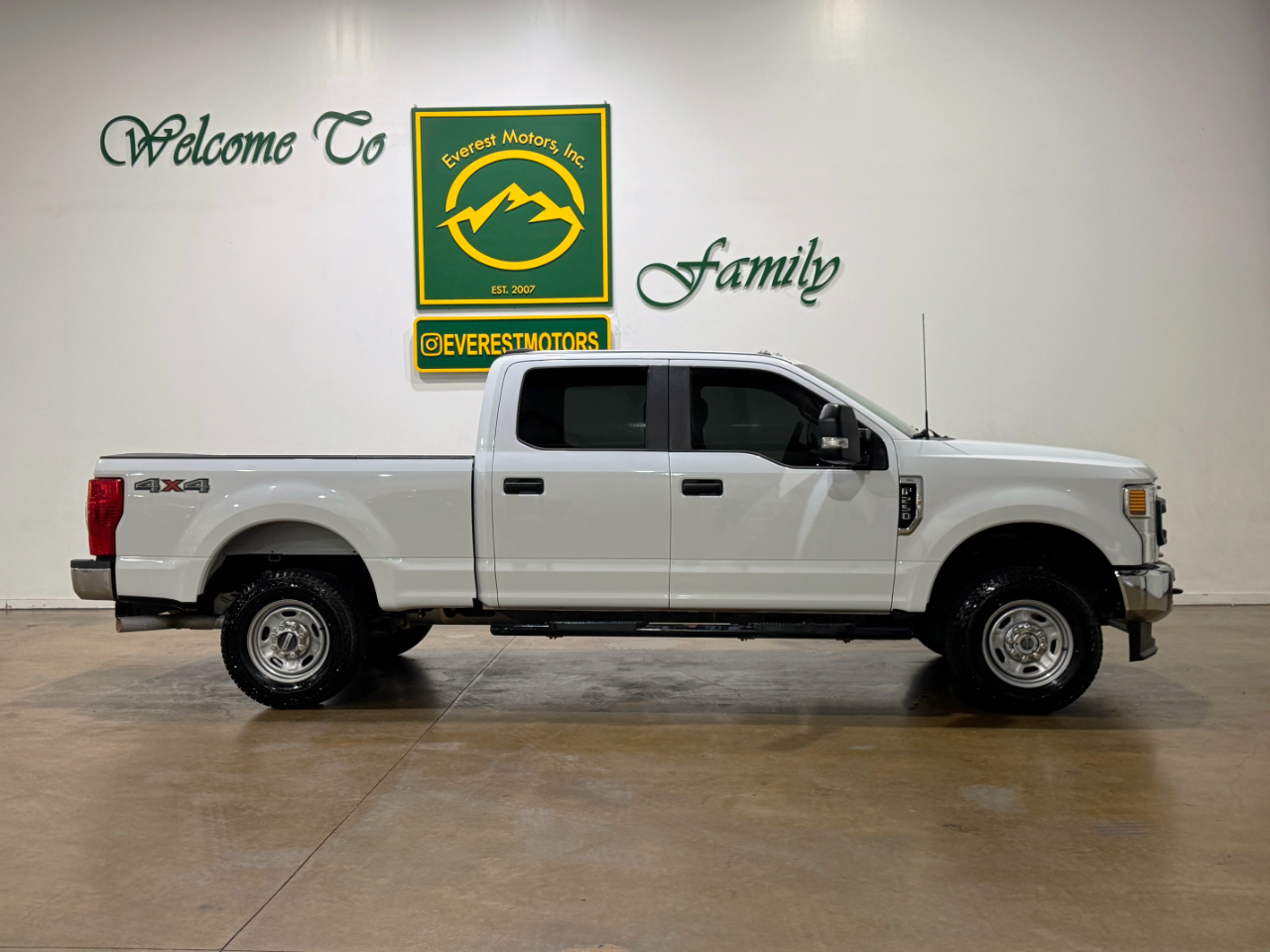 Ford Super Duty F-250 SRW  2022