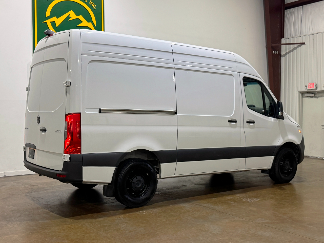 Mercedes-Benz Sprinter Cargo Van  2025