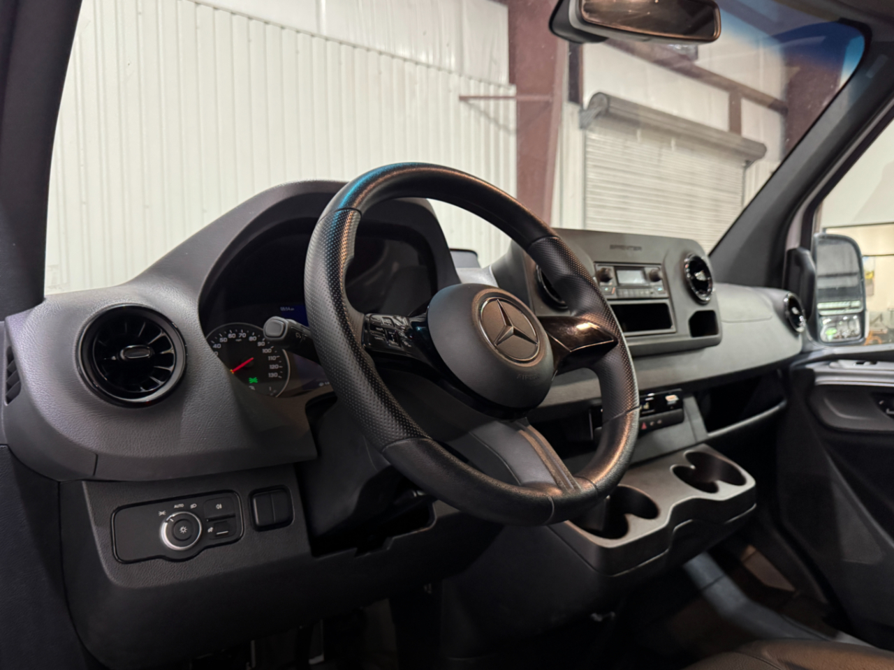 Mercedes-Benz Sprinter Cargo Van  2025