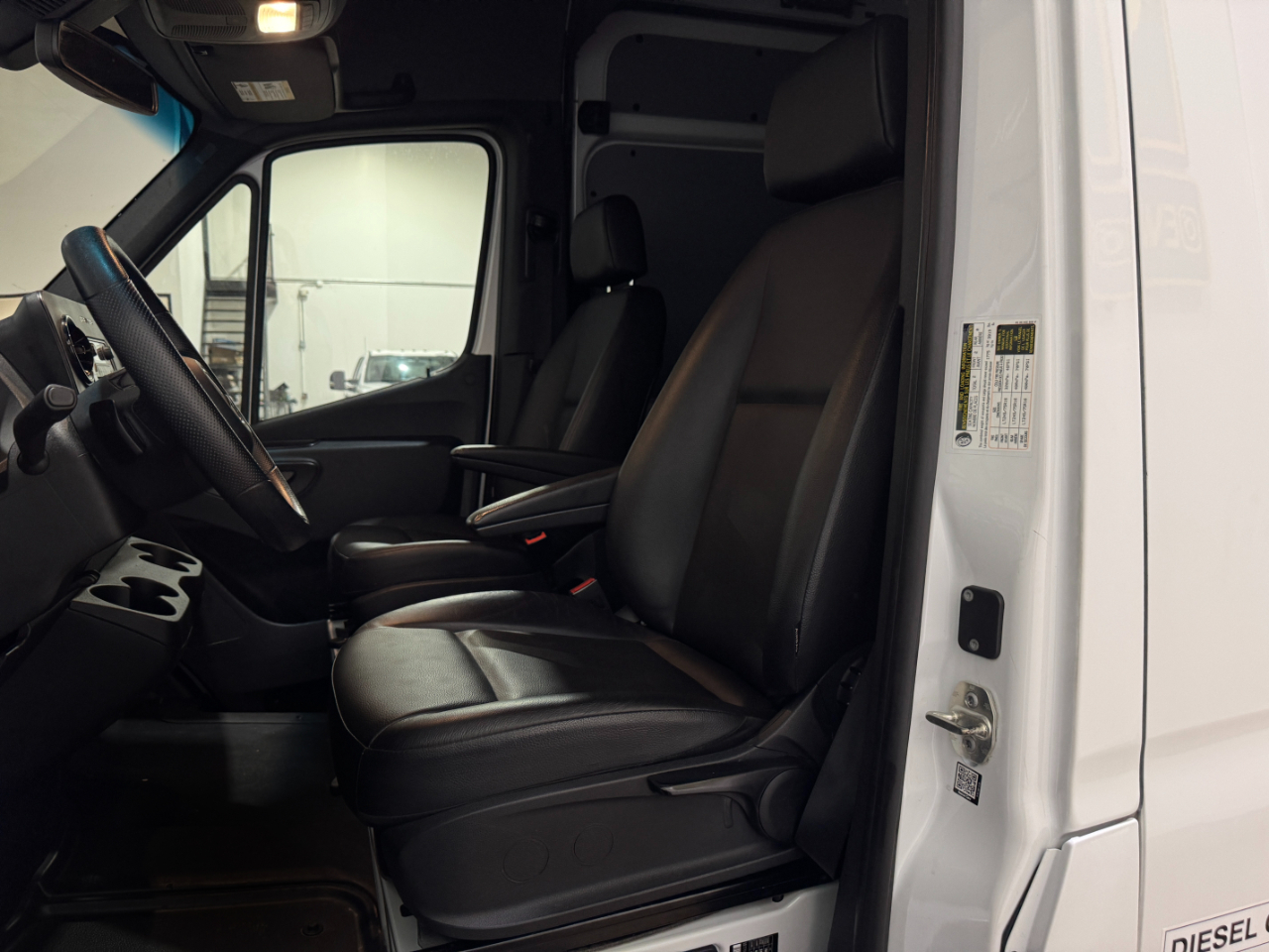 Mercedes-Benz Sprinter Cargo Van  2025