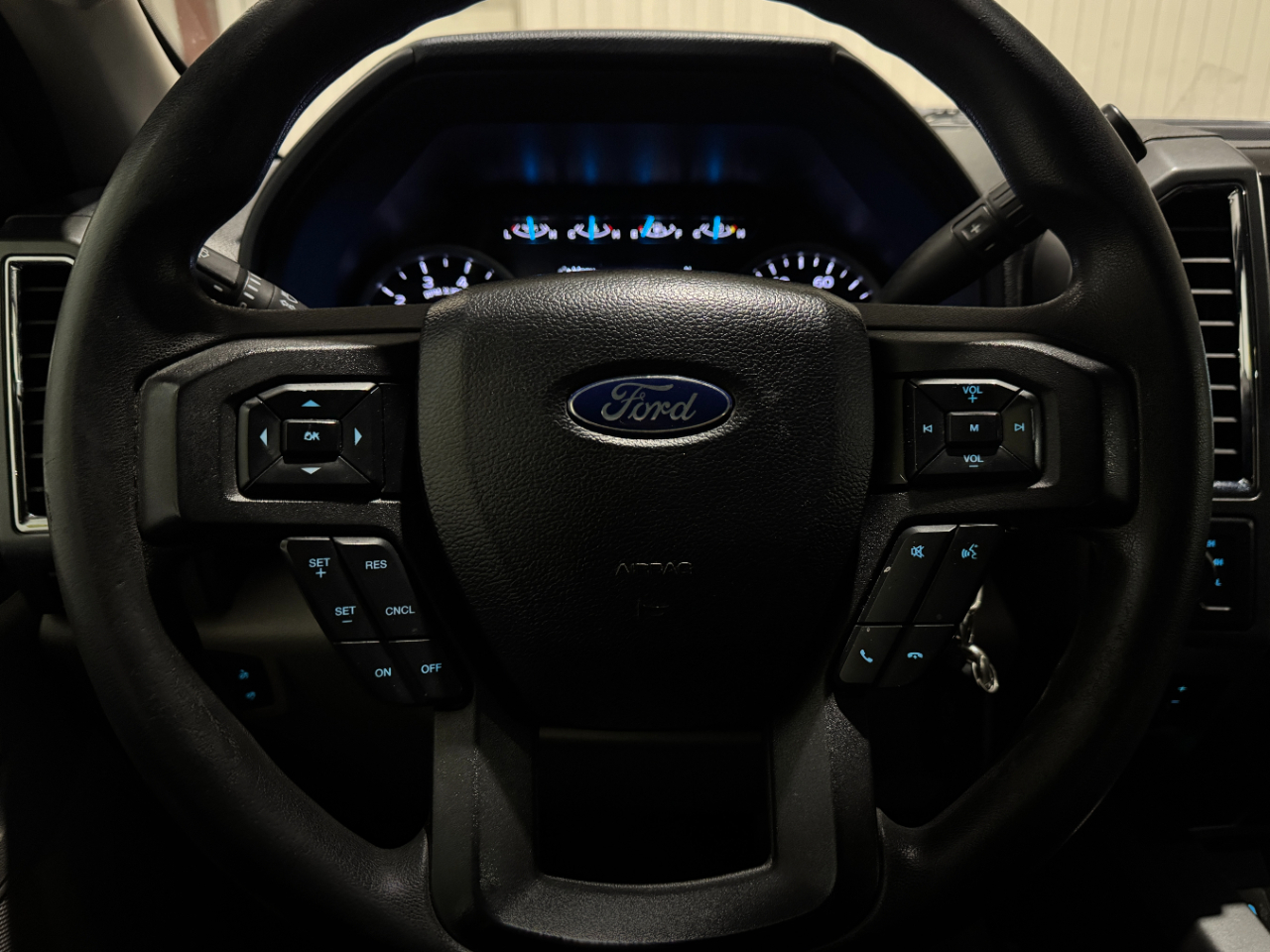 Ford Super Duty F-250 SRW  2017